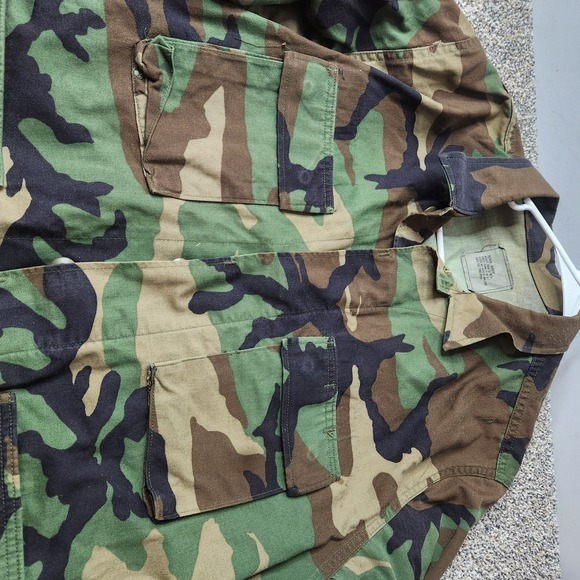 US Army USMI 80s Woodland Camo Cold Weather Combat Shirt Med Reg Adjustable - Picture 4 of 10